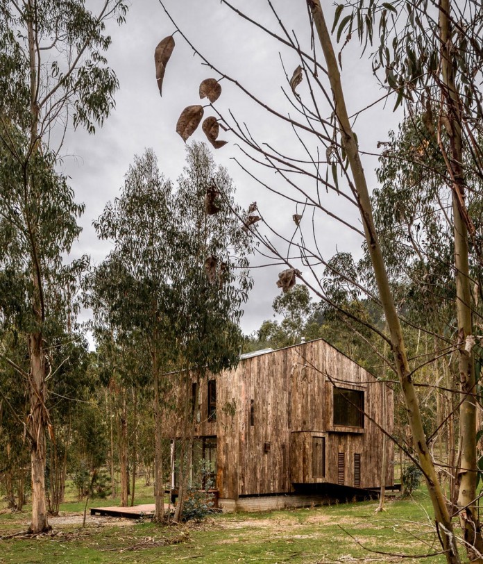 Tunquen-Wooden-Weekend-Home-by-DX-Arquitectos-02