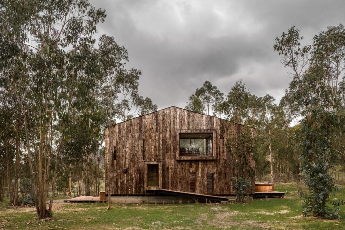 Tunquen-Wooden-Weekend-Home-by-DX-Arquitectos-04