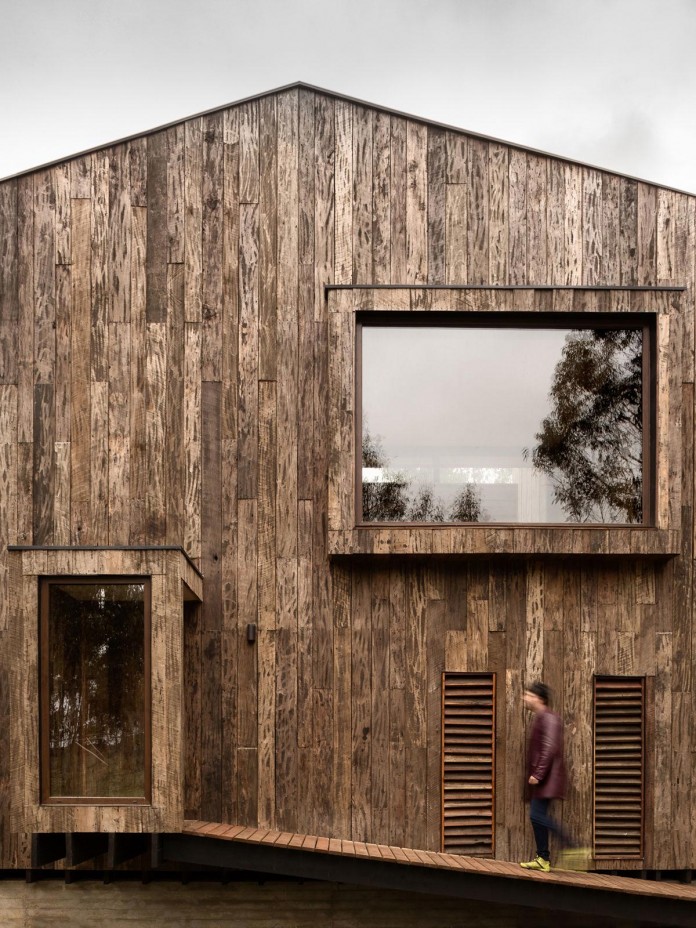 Tunquen-Wooden-Weekend-Home-by-DX-Arquitectos-06