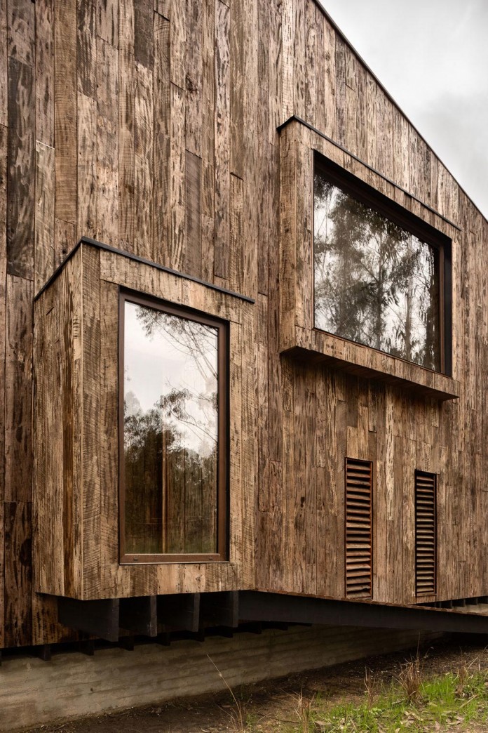 Tunquen-Wooden-Weekend-Home-by-DX-Arquitectos-07