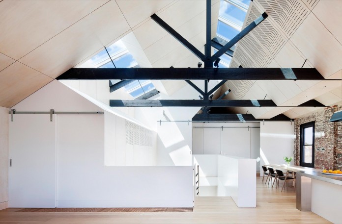 Warehouse-Converted-into-Water-Factory-Residence-in-Fitzroy-by-Andrew-Simpson-Architects-08