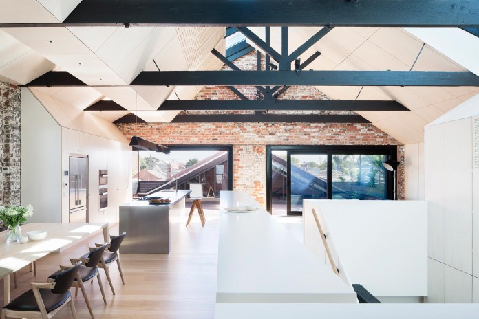Warehouse-Converted-into-Water-Factory-Residence-in-Fitzroy-by-Andrew-Simpson-Architects-11