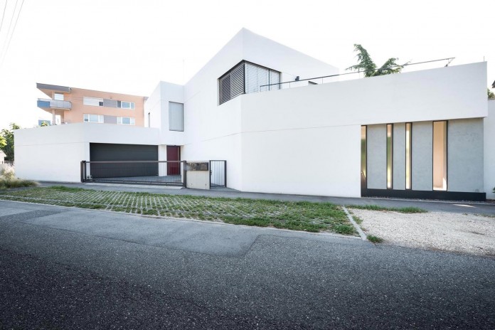 contemporary-white-cubes-home-in-bratislava-by-at26-architecture-design-02