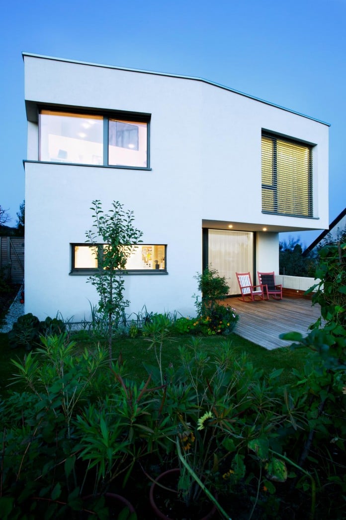 double-view-house-by-architekti-sebo-lichy-07