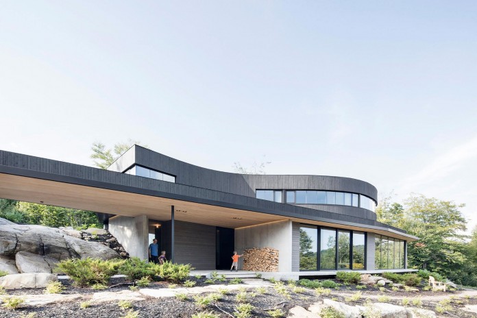 into-the-woods-la-heronniere-residence-in-wentworth-by-alain-carle-architecte-02