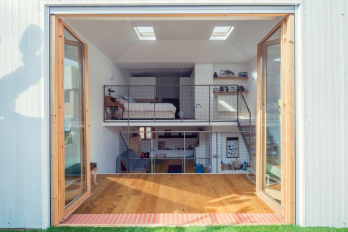 junos-children-playhouse-in-barcelona-by-nook-architects-11