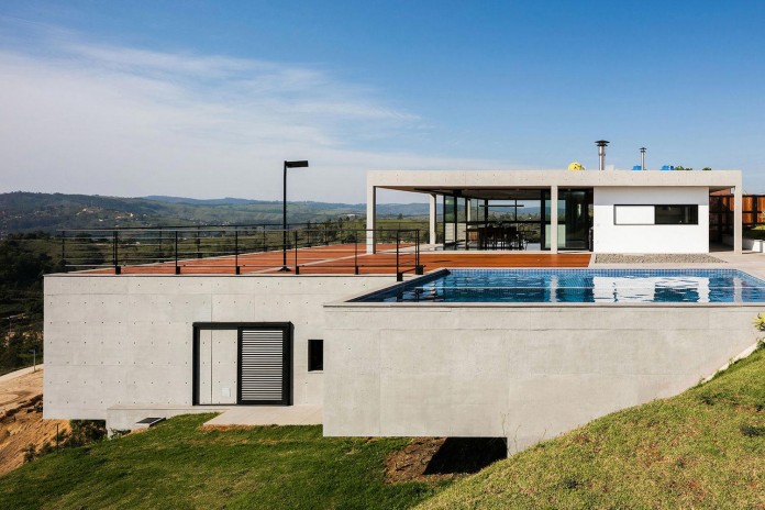 obra-arquitetos-designed-the-jj-hill-house-with-spectacular-views-over-amparo-sao-paulo-05