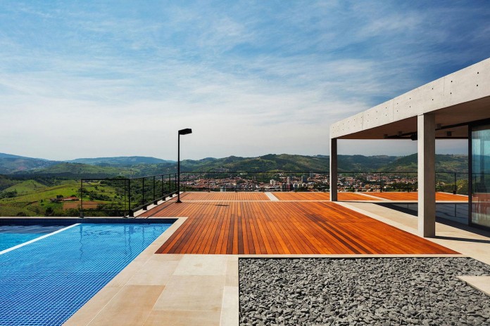 obra-arquitetos-designed-the-jj-hill-house-with-spectacular-views-over-amparo-sao-paulo-06