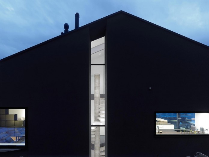 Contemporary-Erard-Villa-by-Andrea-Pelati-Architecte-04