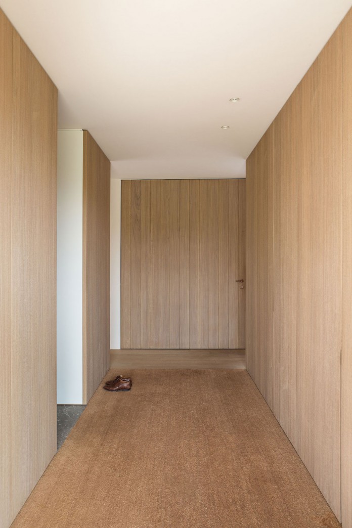 pascal-francois-architects-design-minimalist-barn-type-olmen-home-balen-belgium-08