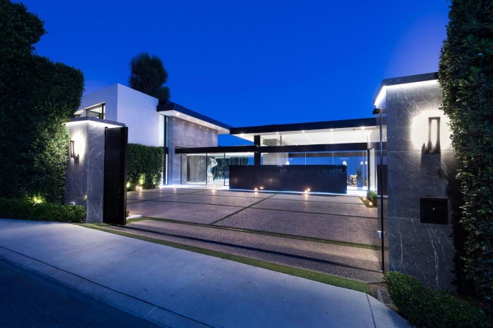 stradella-ultramodern-masterpiece-home-hollywood-hills-designed-paul-mcclean-01