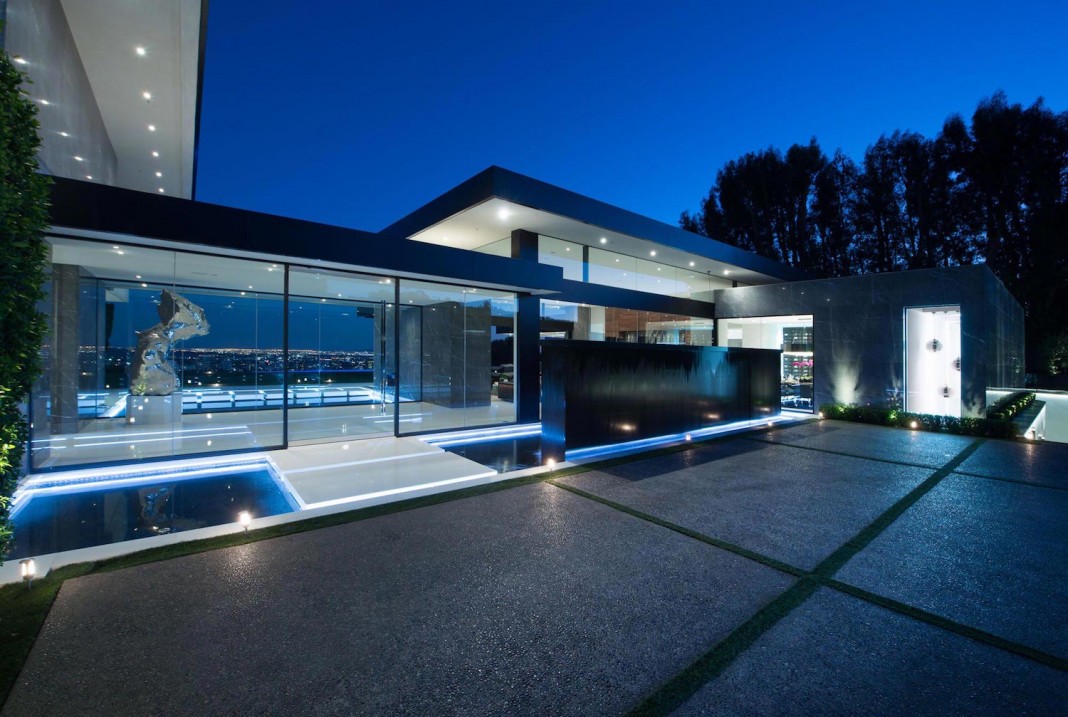stradella ultramodern masterpiece home hollywood hills designed paul mcclean 03 1068x717