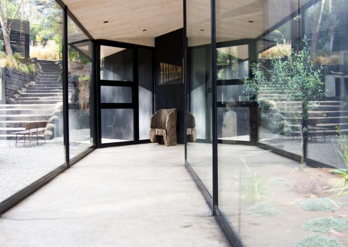 alfredo-comandari-design-aguas-claras-house-located-midst-eucalyptus-forestp-08