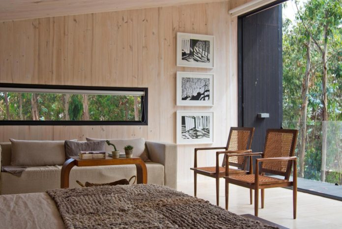 alfredo-comandari-design-aguas-claras-house-located-midst-eucalyptus-forestp-14