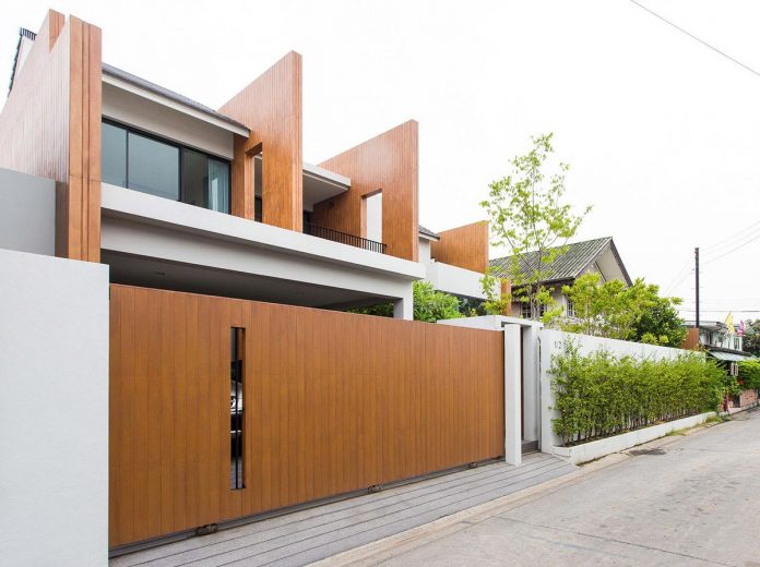 archimontage-design-fields-sophisticated-design-sanambinnam-wooden-villa-suburbs-bangkok-01