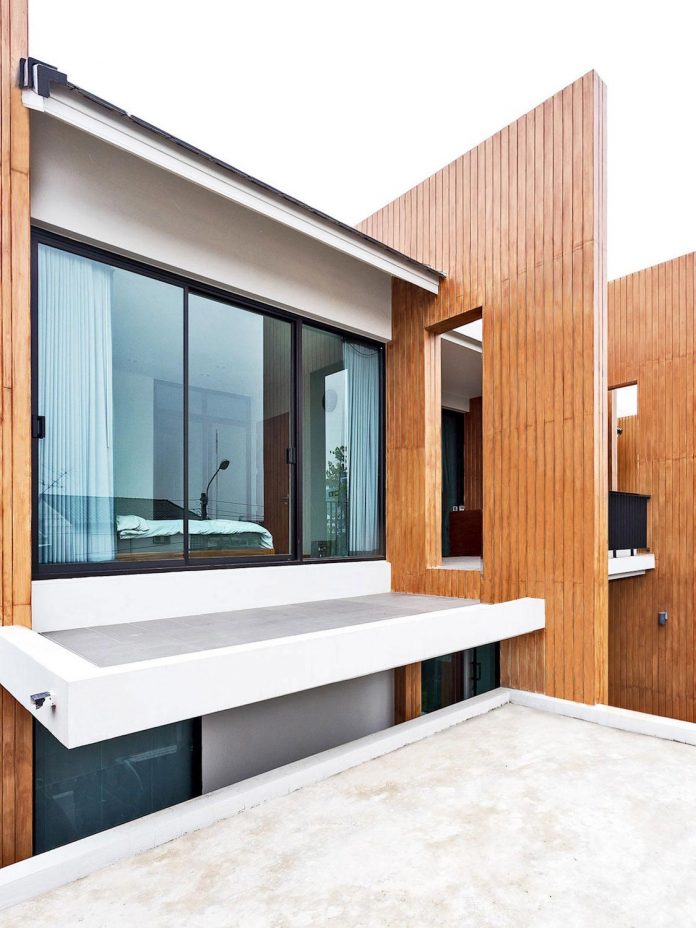 archimontage-design-fields-sophisticated-design-sanambinnam-wooden-villa-suburbs-bangkok-03