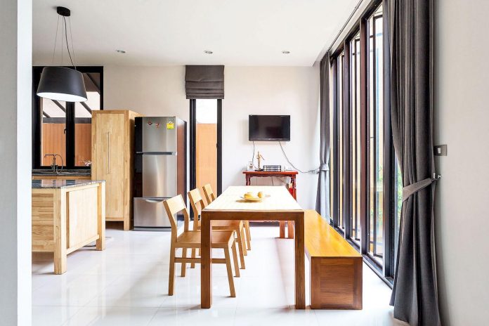 archimontage-design-fields-sophisticated-design-sanambinnam-wooden-villa-suburbs-bangkok-15
