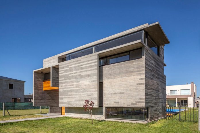 contemporary-berazategui-house-designed-besonias-almeida-arquitectos-02