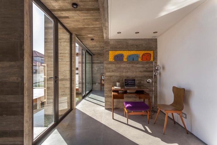 contemporary-berazategui-house-designed-besonias-almeida-arquitectos-09