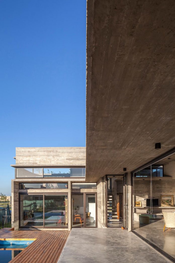 contemporary-berazategui-house-designed-besonias-almeida-arquitectos-16