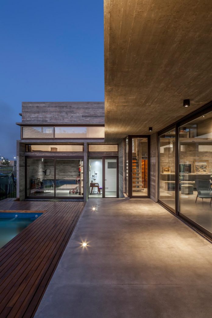 contemporary-berazategui-house-designed-besonias-almeida-arquitectos-24