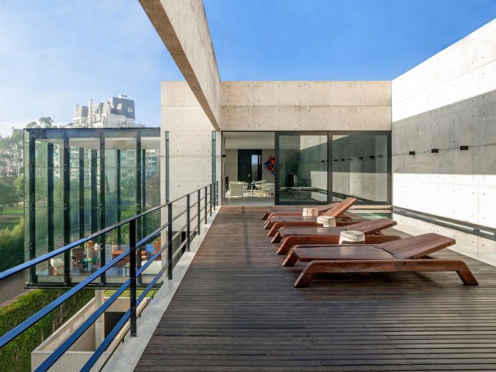 marcos-bertoldi-arquitetos-design-huge-rb-house-five-floors-home-near-graciosa-country-club-10