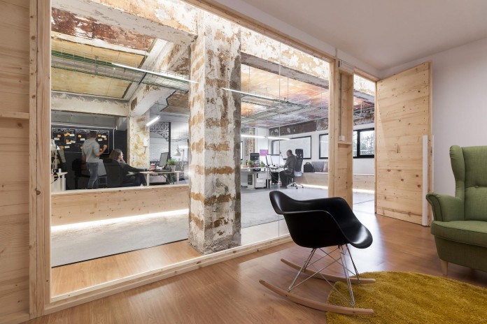 nan-arquitectos-redesign-iconweb-offices-old-billiard-contemporary-open-office-concept-15