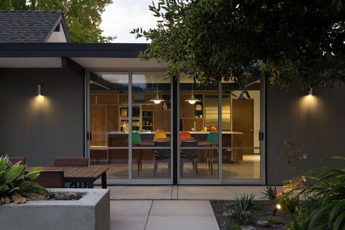 renewed-classic-eichler-sunnyvale-california-klopf-architecture-24