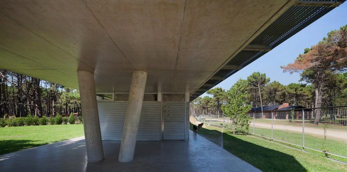 alamos-concrete-house-near-pinamar-buenos-aires-province-estudio-galera-03