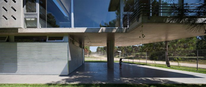 alamos-concrete-house-near-pinamar-buenos-aires-province-estudio-galera-07