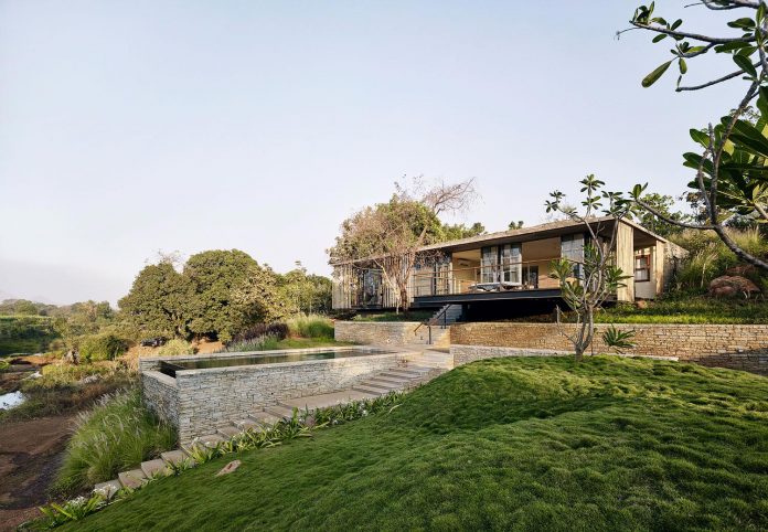 architecture-brio-design-riparian-house-surrounded-nature-near-mumbai-03