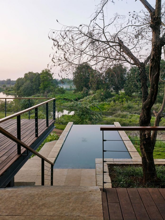 architecture-brio-design-riparian-house-surrounded-nature-near-mumbai-13