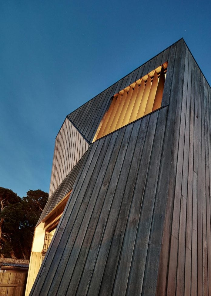 bower-contemporary-house-situated-carlton-north-melbourne-andrew-simpson-architects-18