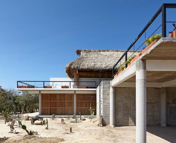 cal-beach-house-near-puerto-escondido-oaxaca-mexican-surf-mecca-designed-baaq-02