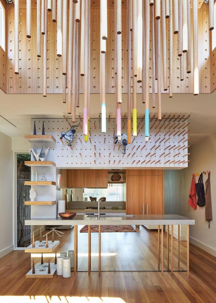 colourful-chic-dowel-town-house-melbourne-refurbished-fmd-architects-06