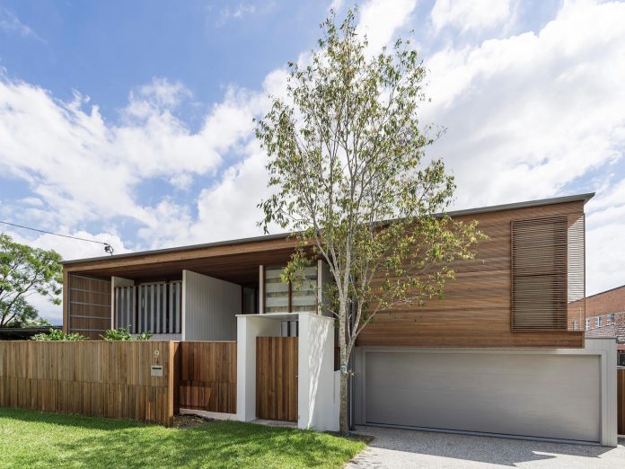 contemporary-backyard-house-teneriffe-brisbane-joe-adsett-architects-01