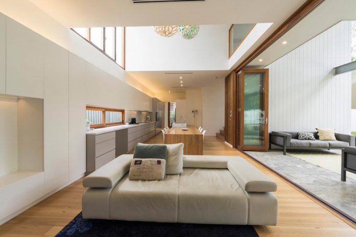 contemporary-backyard-house-teneriffe-brisbane-joe-adsett-architects-16