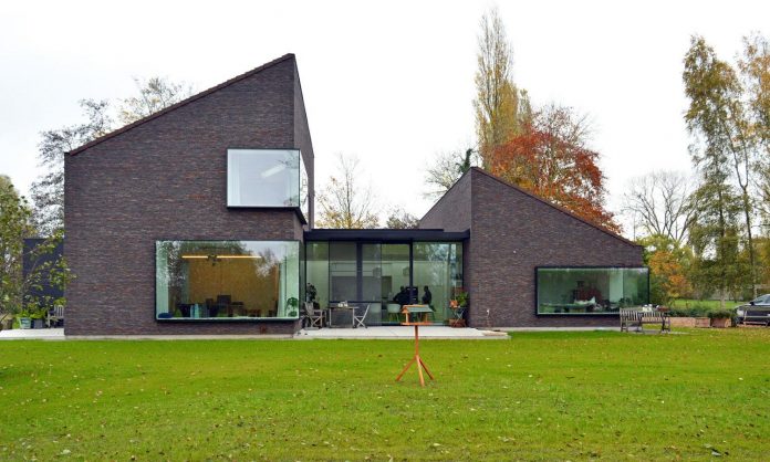 fc-kiekens-home-aalter-belgium-architektuurburo-dirk-hulpia-03