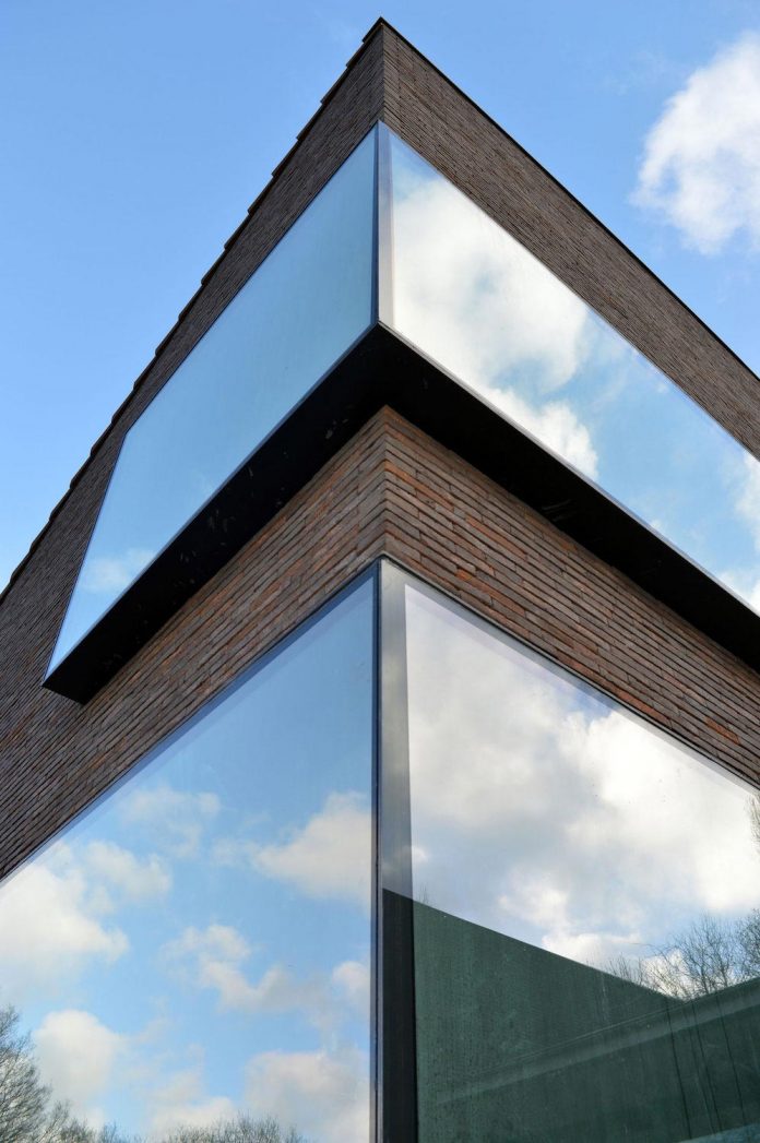 fc-kiekens-home-aalter-belgium-architektuurburo-dirk-hulpia-04