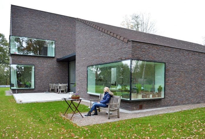 fc-kiekens-home-aalter-belgium-architektuurburo-dirk-hulpia-08