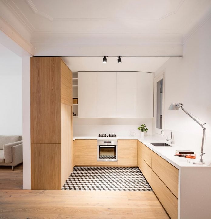light-wood-white-define-alans-apartment-renovation-adrian-elizalde-01