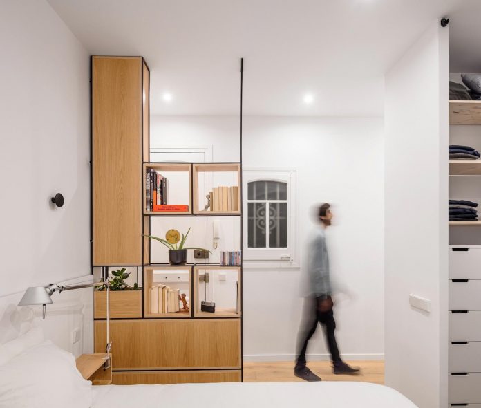 light-wood-white-define-alans-apartment-renovation-adrian-elizalde-09