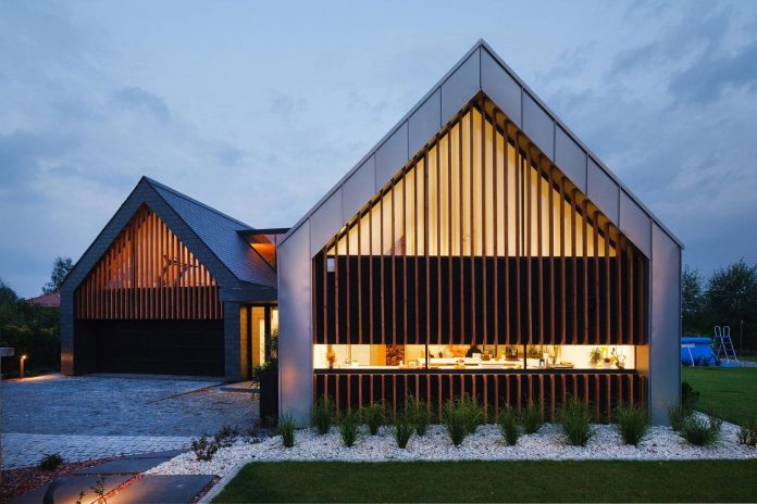 modern-wooden-two-barns-house-designed-rs-18