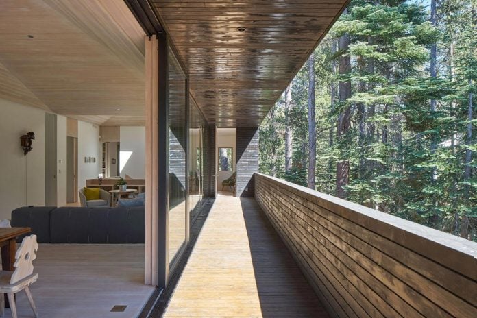 mork-ulnes-architects-design-troll-hus-5-bedroom-ski-cabin-sugar-bowl-ski-resort-07