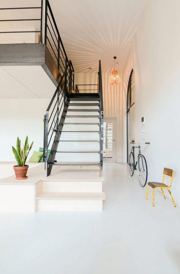 old-school-conversion-apartment-building-amsterdam-standard-studio-casa-architecten-10