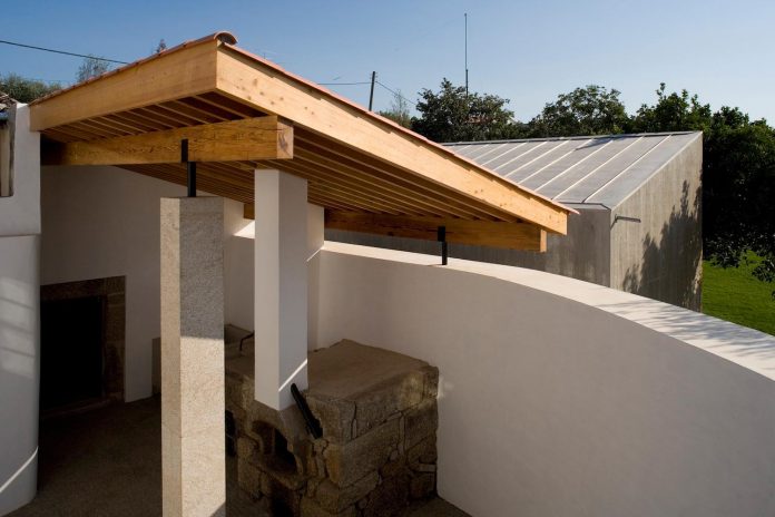 one-story-renovation-house-chamusca-da-beira-joao-mendes-ribeiro-24