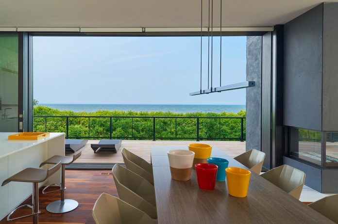 sea-del-house-oceanfront-deck-bethany-beach-designed-robert-m-gurney-07