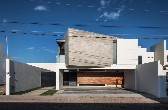 trojes-h-shaped-house-located-aguascalientes-mexico-designed-arkylab-01