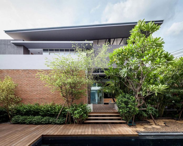 two-houses-nichada-bangkok-designed-alkhemist-architects-01
