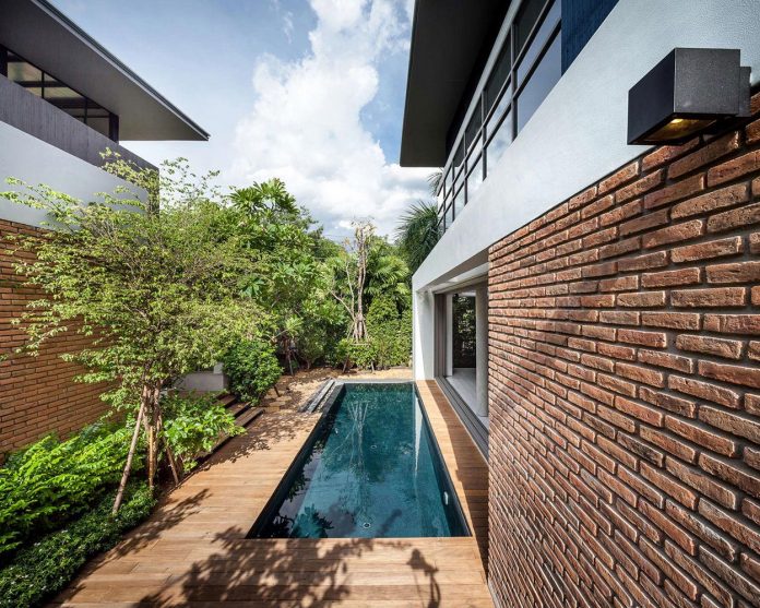 two-houses-nichada-bangkok-designed-alkhemist-architects-03